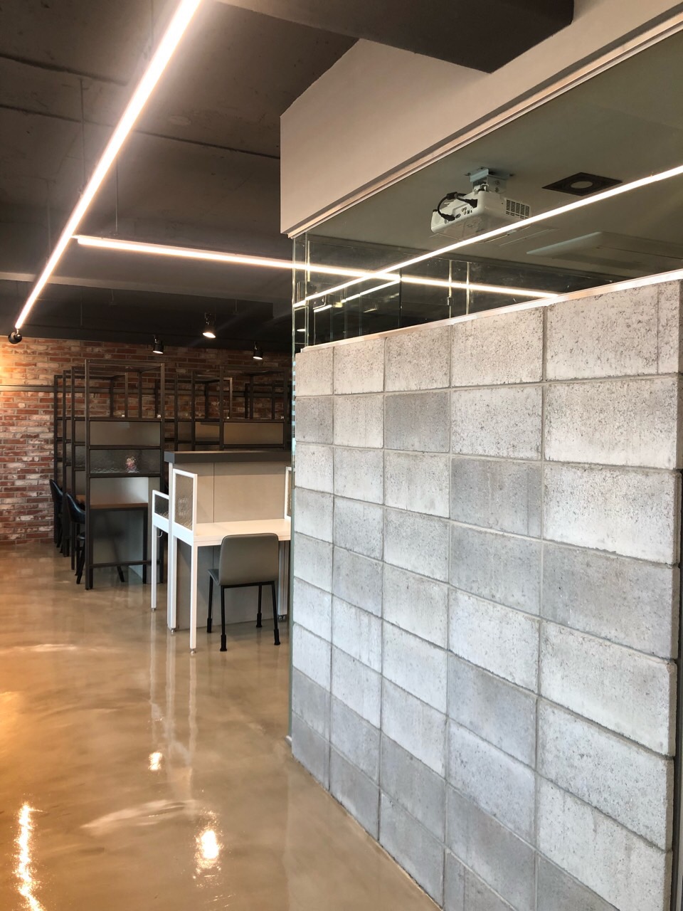 STUDY UP 스터디카페