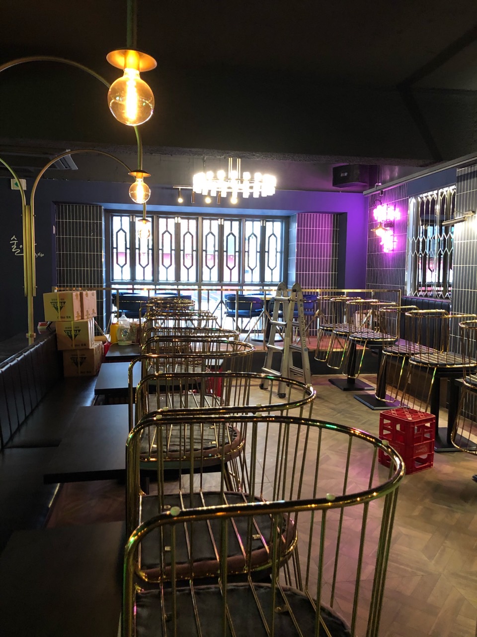 다이닝 캐주얼바